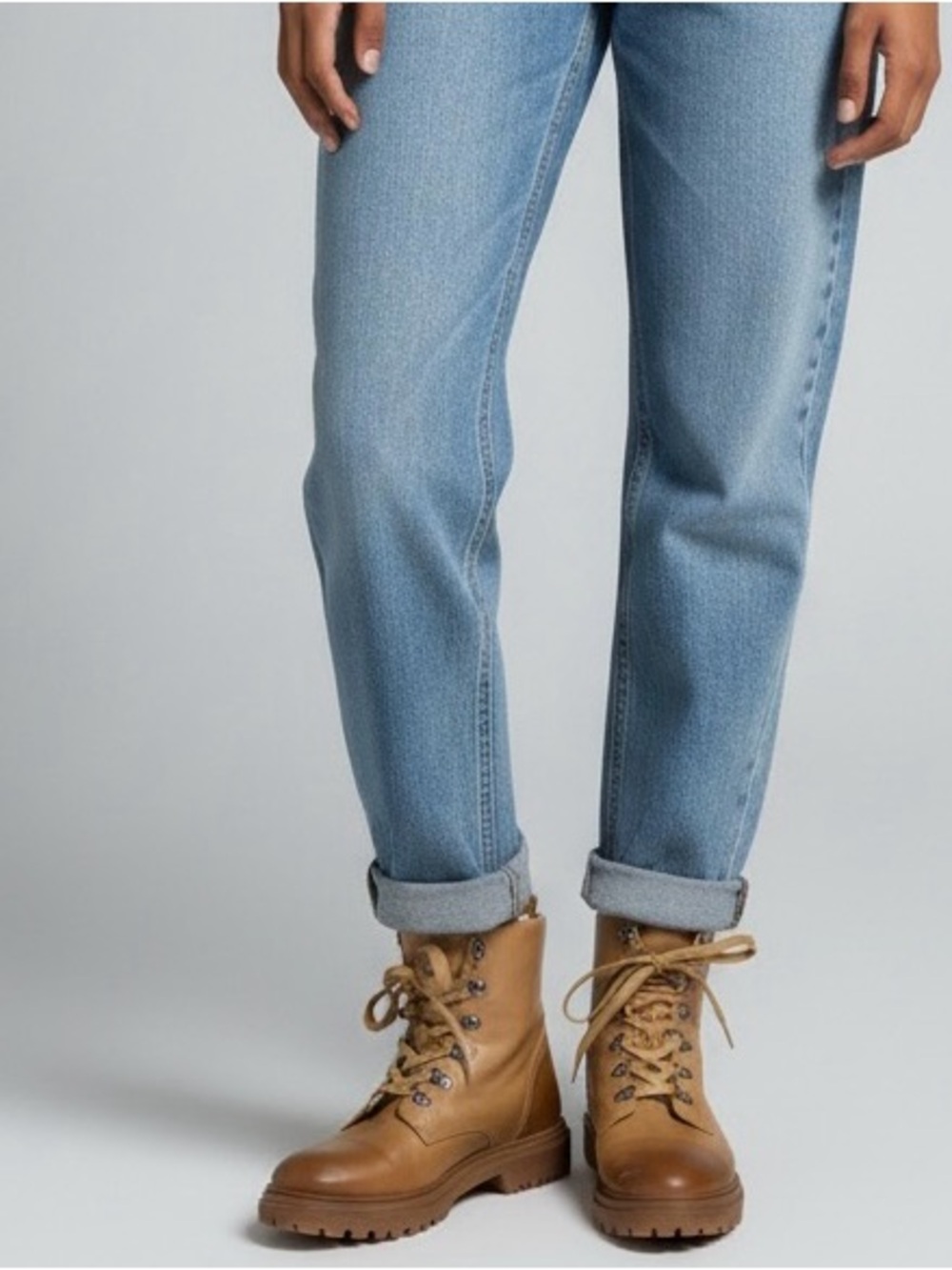 Women’s ombré combat boots. New no tags.Size 9M.